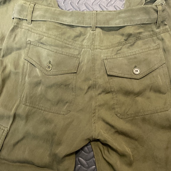 Theory Silk cargos size 0 - Picture 3 of 8
